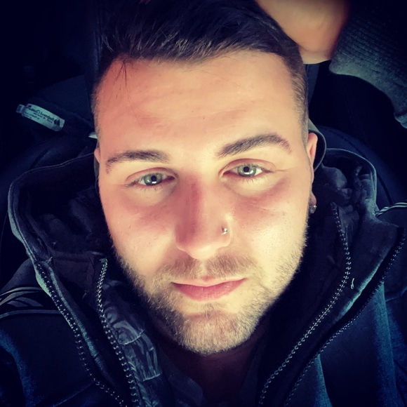 Meet your Posher, Jonathan - Picture 1 of 1